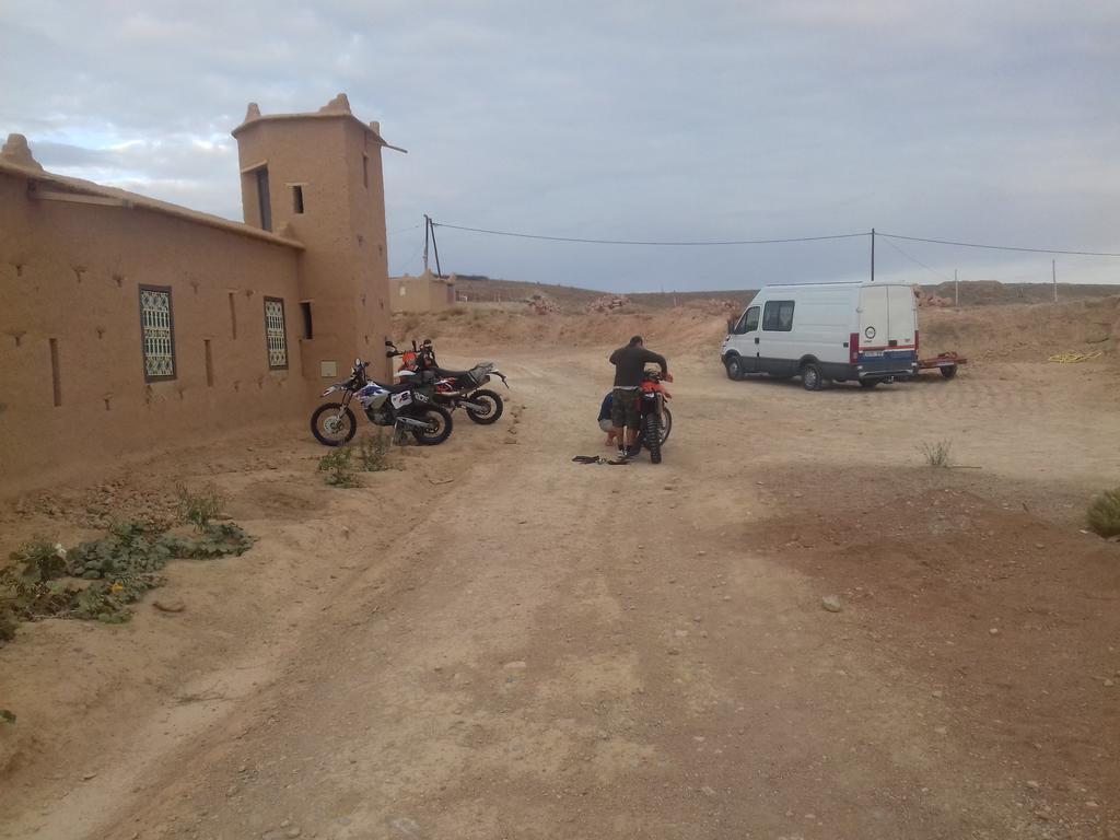 Kasbah Izoran Hotel Midelt Bagian luar foto